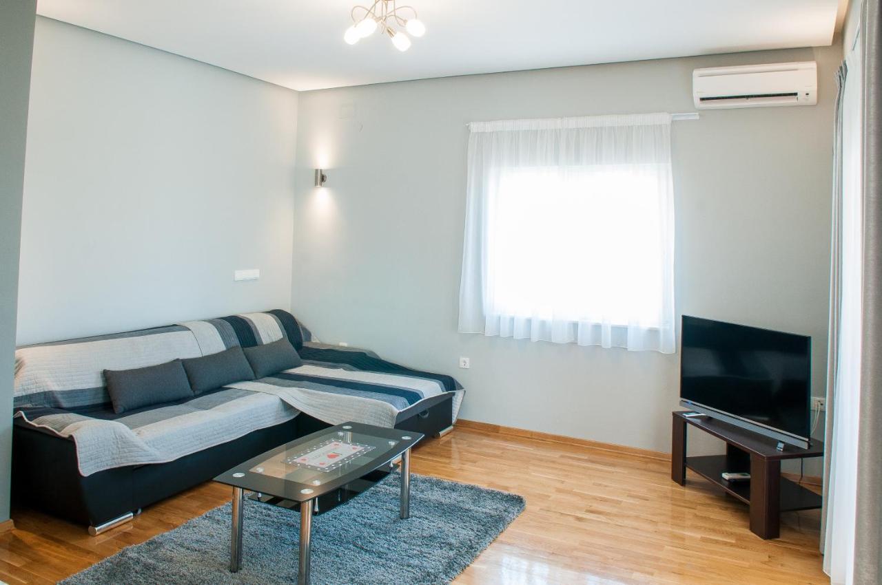 Apartments Anita Stobreč Eksteriør bilde